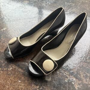 Vtg Etienne Aigner Wedge Heels Womens 8 Brown Patent Button Pumps Peep Toe Y2k